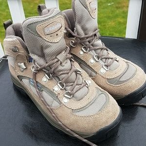 Columbia Hilltop hiking boots